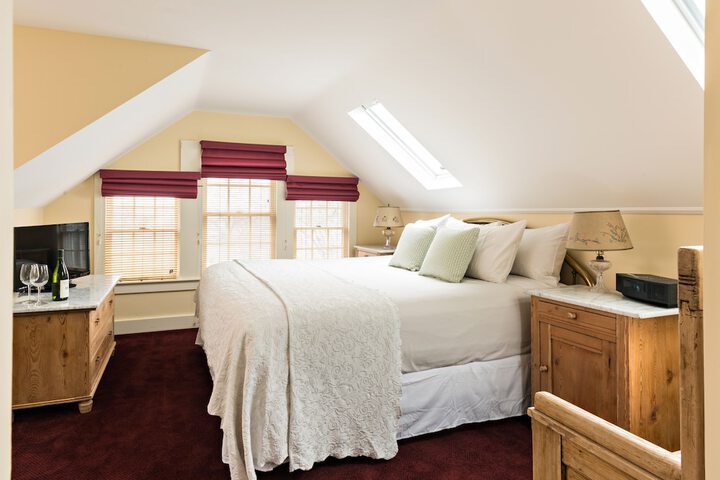 Brass Key Guesthouse - Adults Only