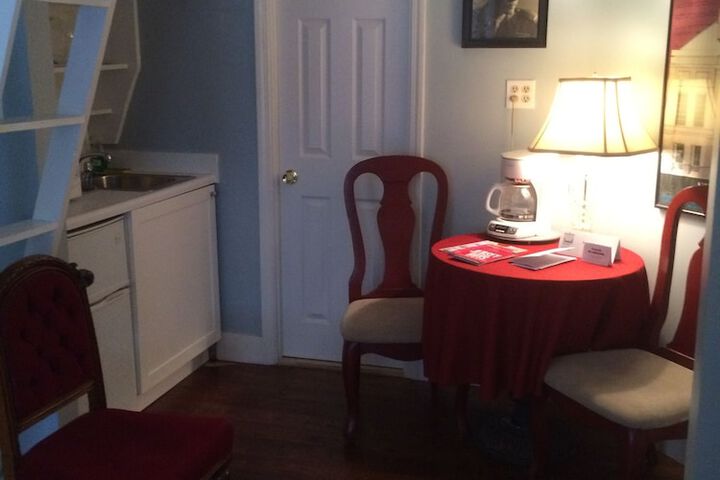 Breakfast/Coffee Service 232 of 238