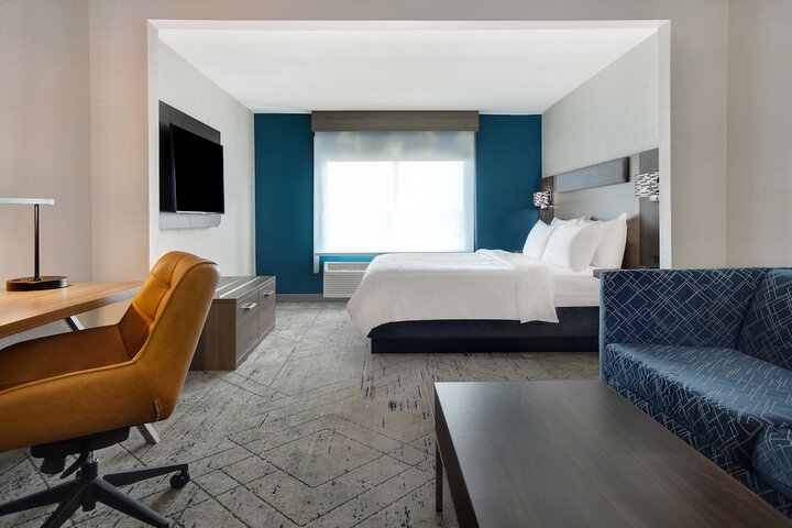 Room 12 of 53