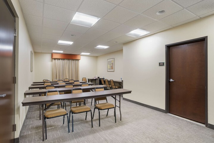 Best Western Plus Flowood Inn & Suites