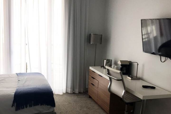 Room 62 of 96