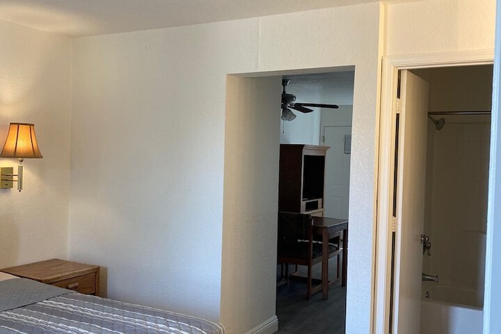 Room 15 of 44
