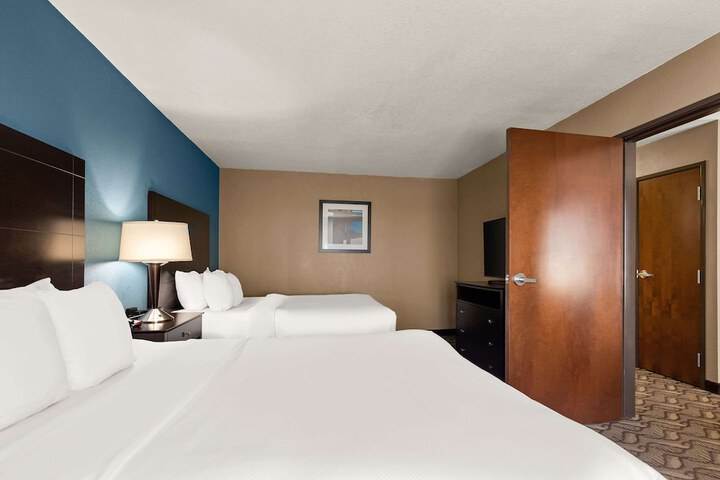 Room 22 of 46