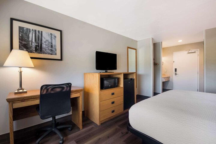 Room 36 of 49