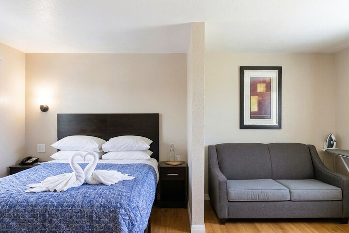 Seahorse Inn and Cottages