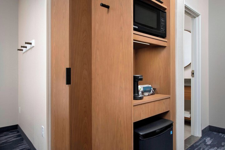 Room 15 of 30
