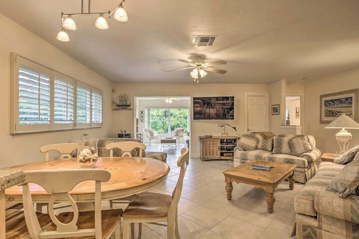 Spacious Naples Home 1 Mi to Vanderbilt Beach!