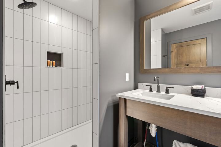 Room 125 of 230
