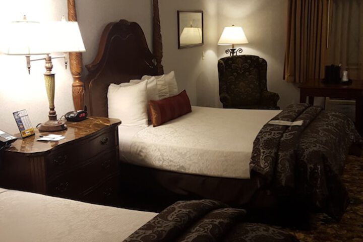 Best Western Plus Dockside Waterfront Inn