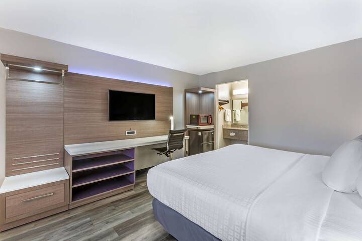 Room 15 of 34