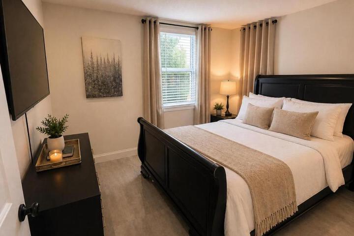 Cozy Two Bedrooms Apartment in Valrico