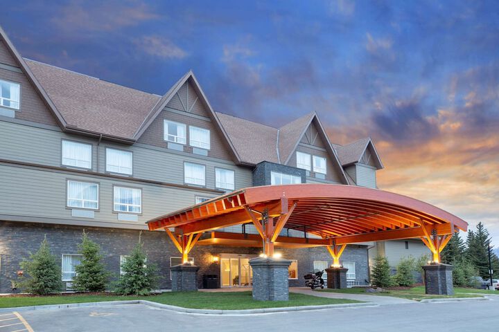 Hotel 2 of 67