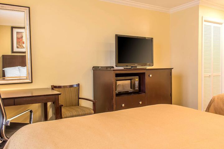 Room 19 of 36
