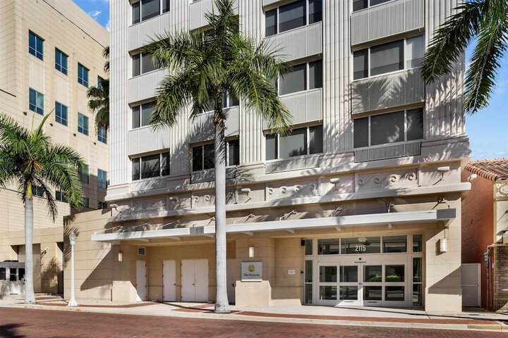 The Banyan Hotel Fort Myers Tapestry Collection by Hilton