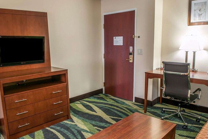 Room 28 of 44
