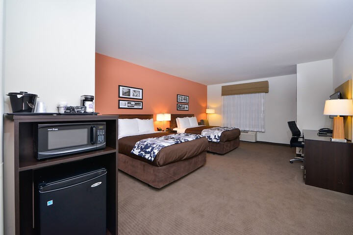 Room 28 of 74