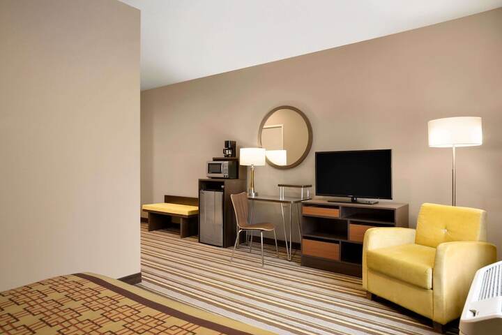 Room 12 of 17
