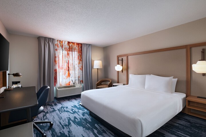 Room 16 of 39