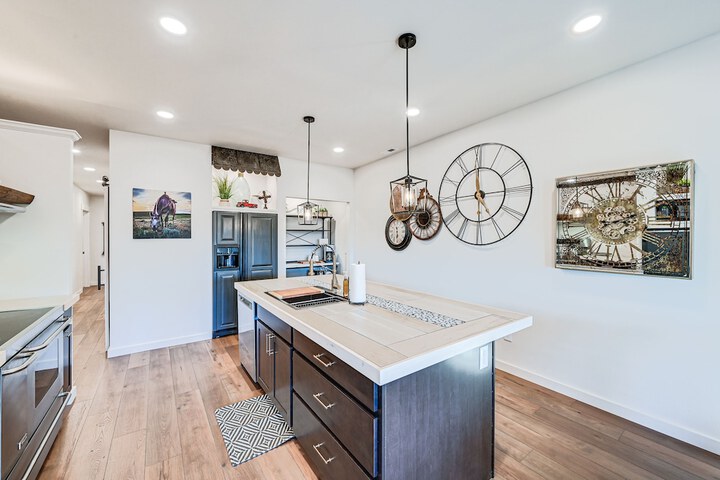 Stellar Craig Apartment - Walk to Restaurants!