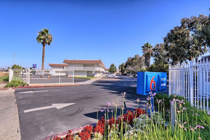 MOTEL 6 PITTSBURG. CA