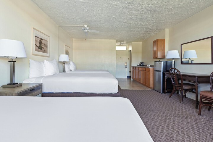 Maui Seaside Hotel