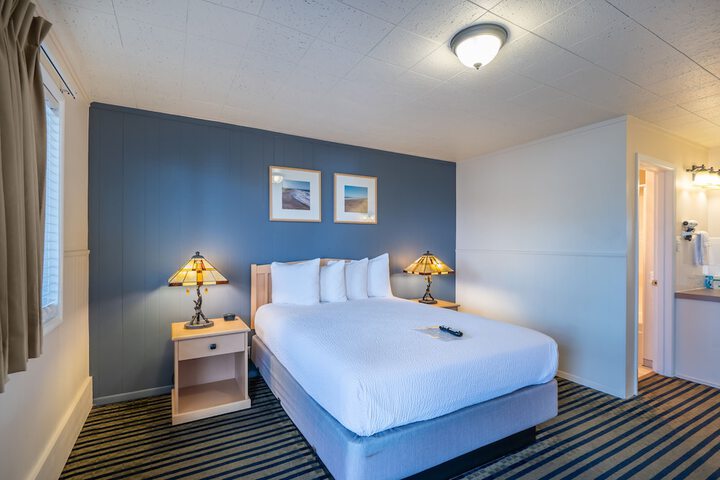 Pacific Reef Hotel & Light Show