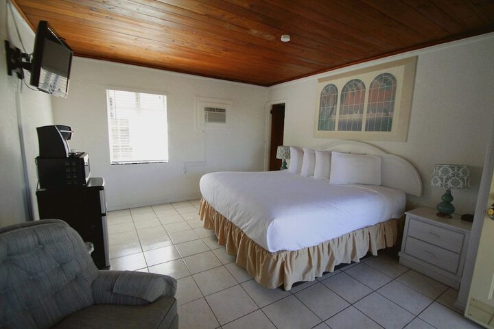 Room 15 of 43