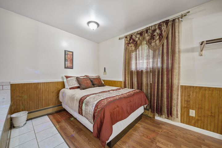 Room 12 of 66