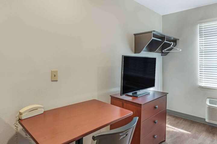 Room 22 of 25