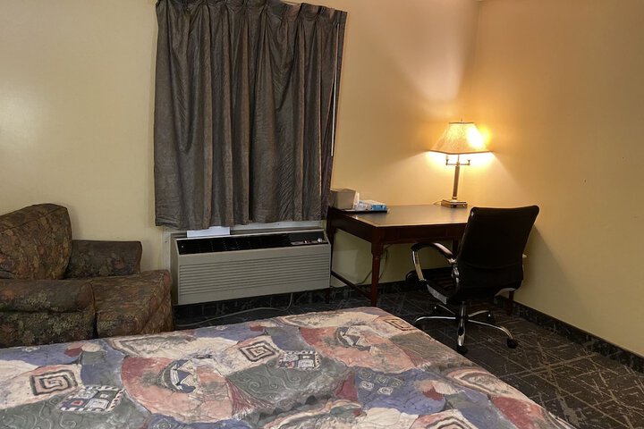 Knights Inn & Suites Dublin