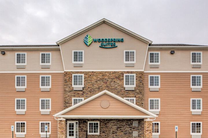 Hotel 2 of 32