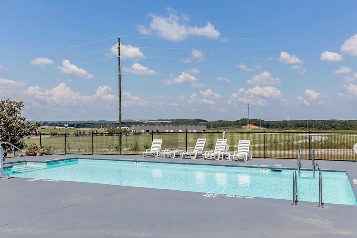Quality Inn Calera I-65 exit 231