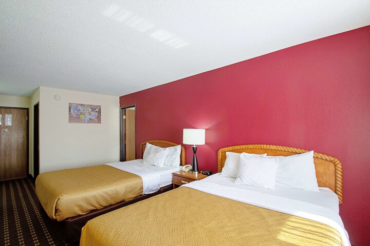 Room 14 of 38