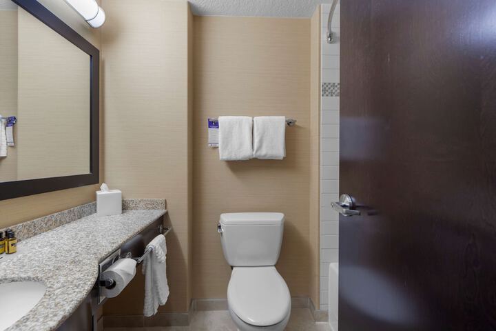 Room 16 of 46