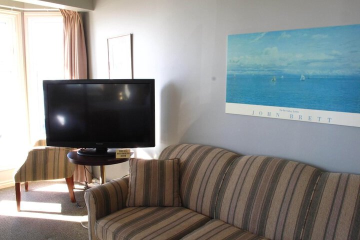 Room 20 of 48