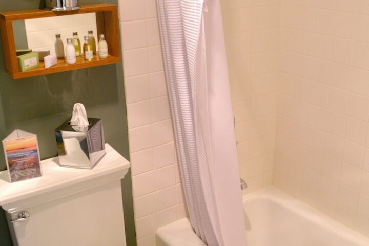 Majestic Inn & Spa
