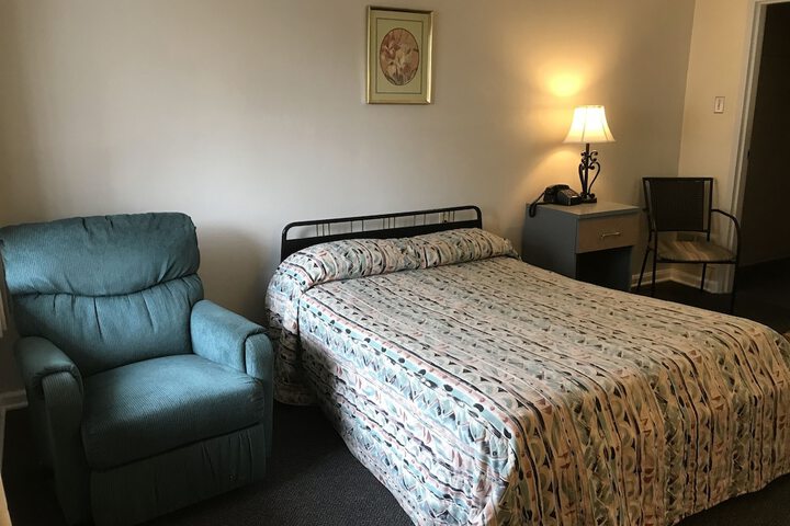 Room 6 of 23