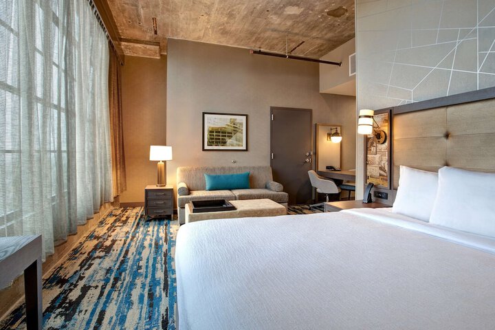 Room 26 of 65