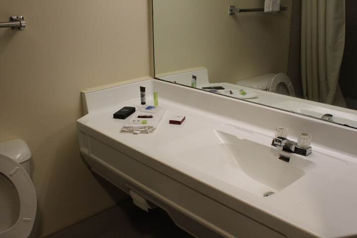Bellevue Hotel & Suites