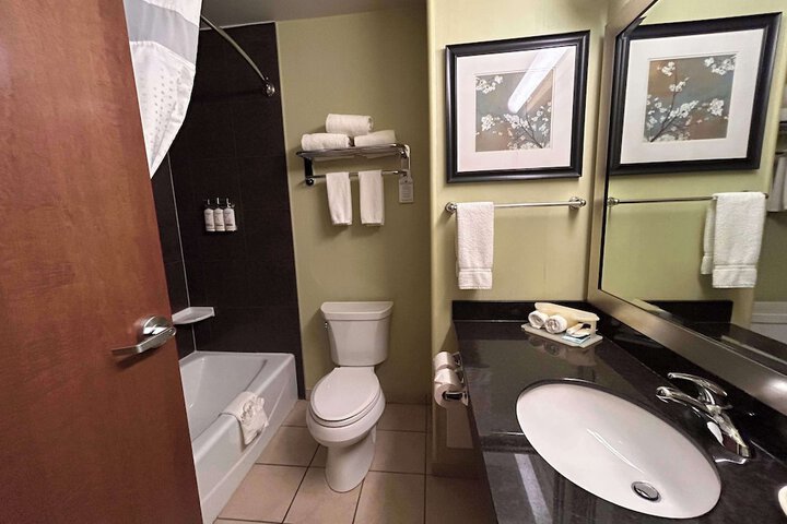 Room 10 of 21
