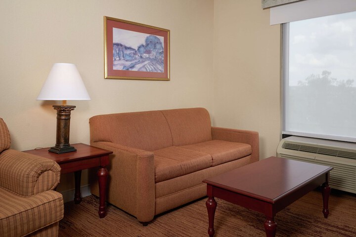 Room 9 of 24