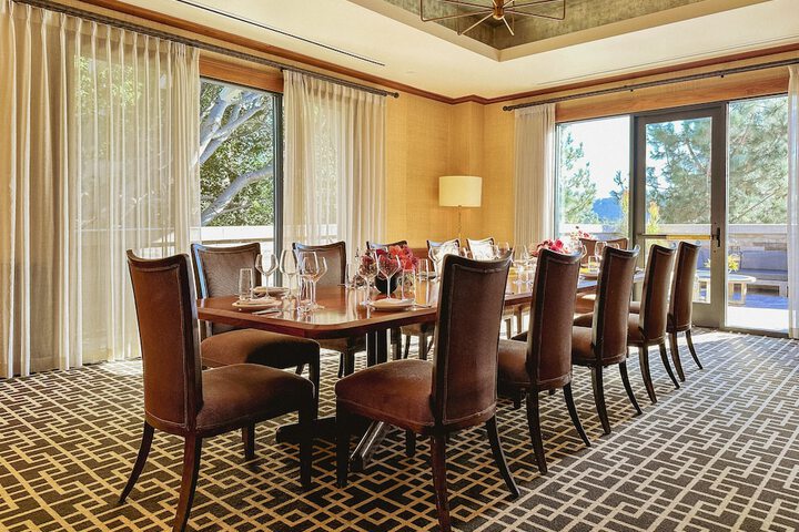 Dining 48 of 55