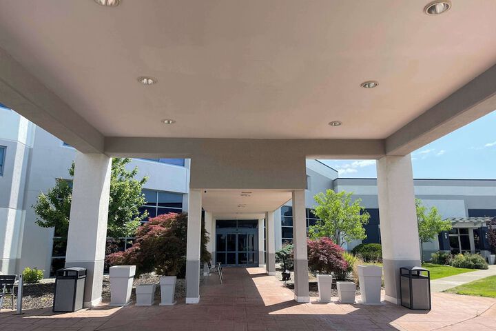 Wyndham Flint MI / Grand Blanc/Bishop Airport/Conference Ct