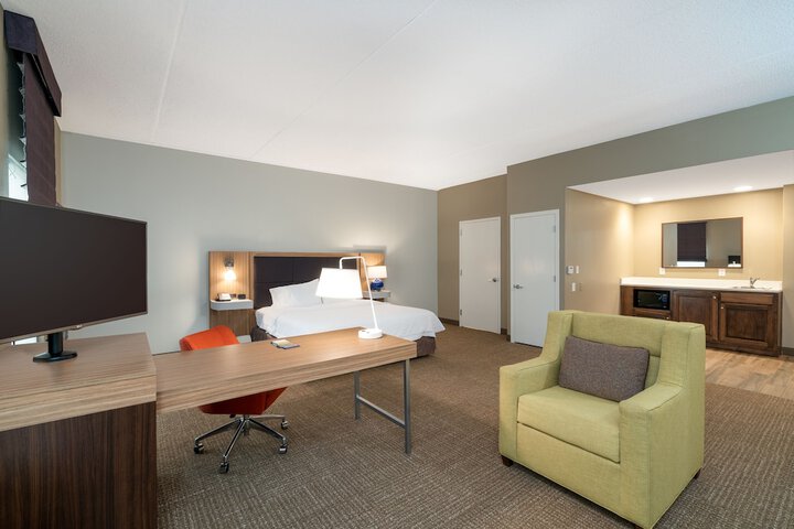 Room 11 of 43