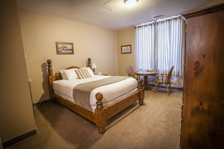 Room 44 of 82