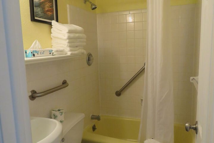 Room 14 of 30