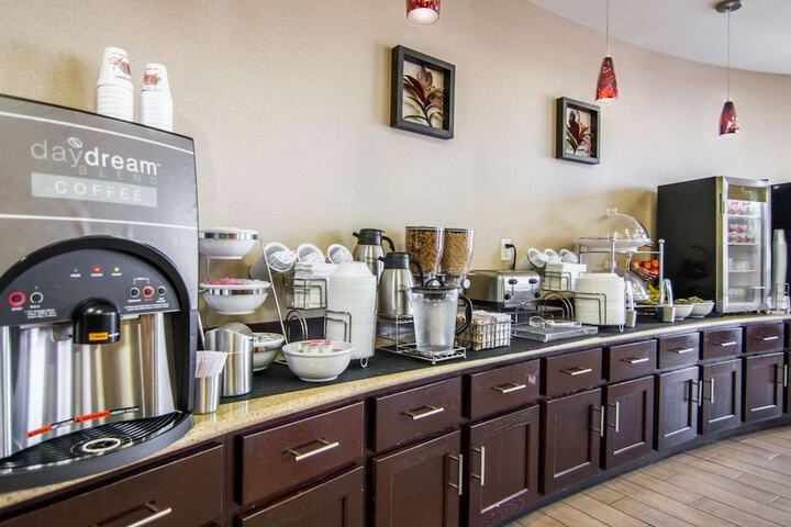 Breakfast/Coffee Service 34 of 38