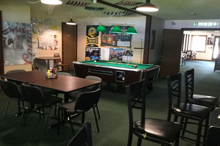 Lounge 19 of 28