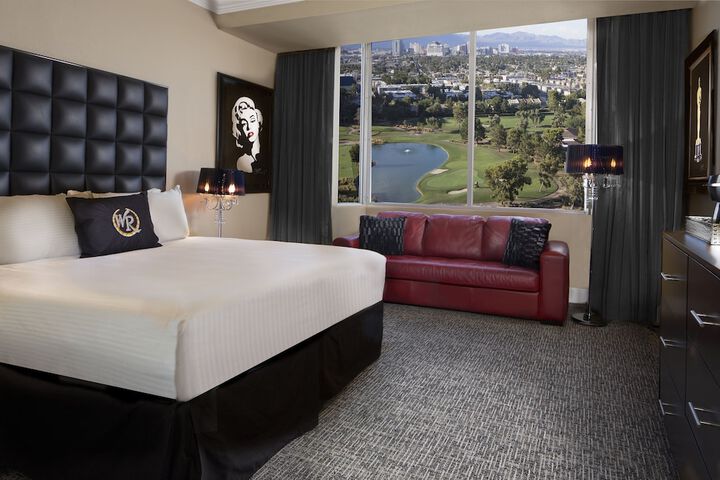 Room 35 of 68