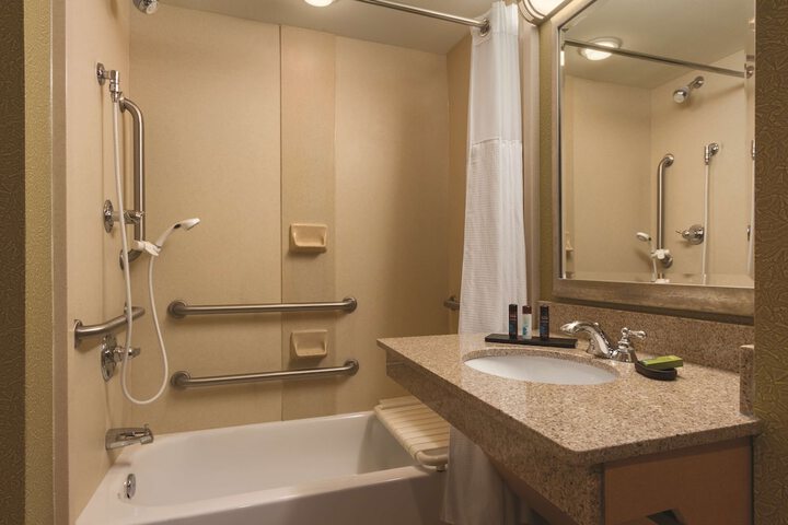 Embassy Suites Northwest Arkansas - Hotel Spa & Convention